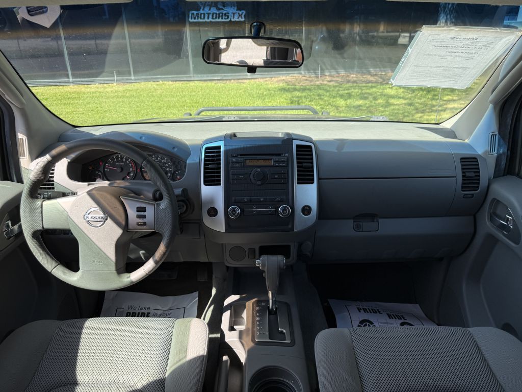 2009 Nissan Frontier Image 12