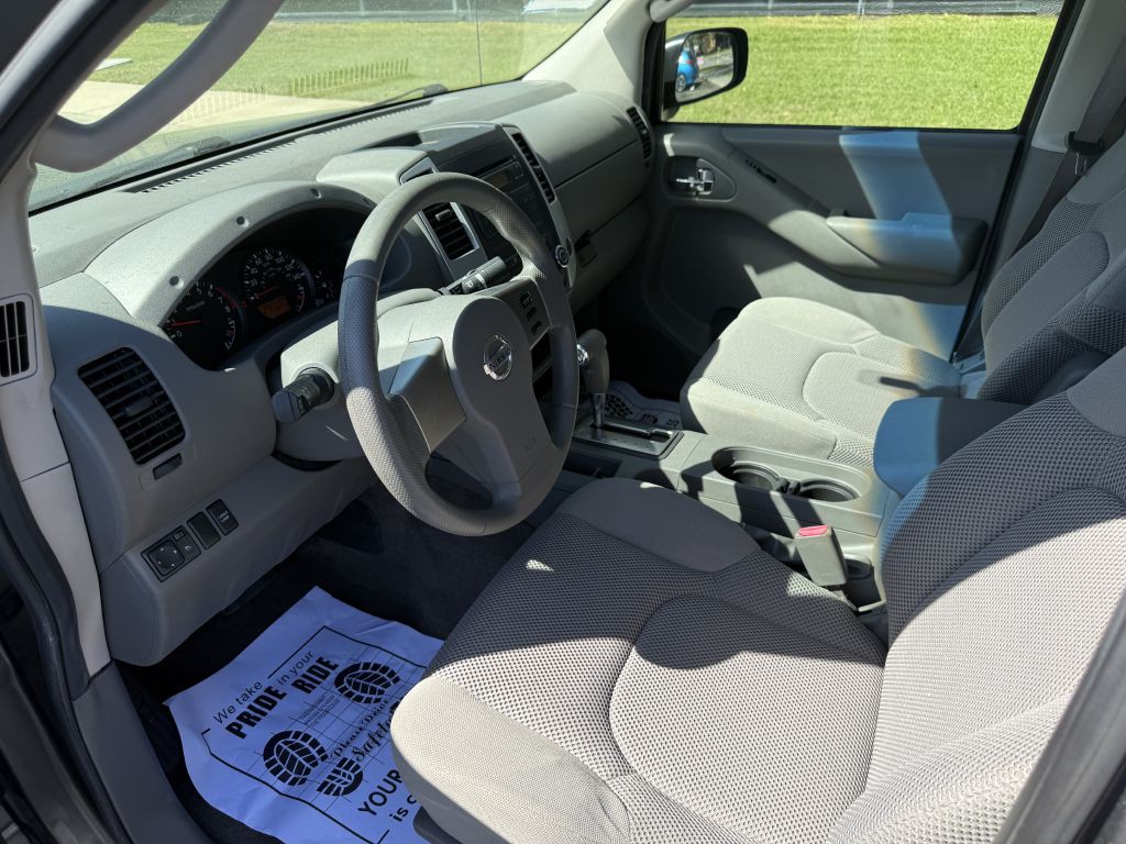 2009 Nissan Frontier Image 13