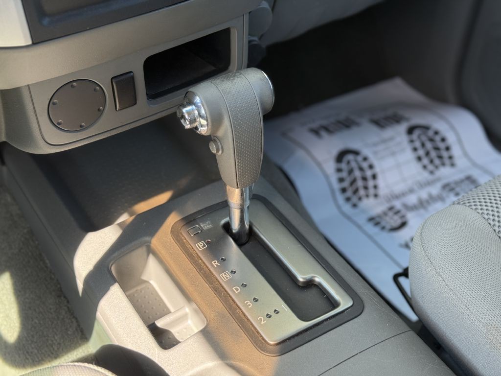 2009 Nissan Frontier Image 16