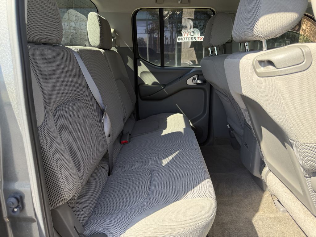 2009 Nissan Frontier Image 22