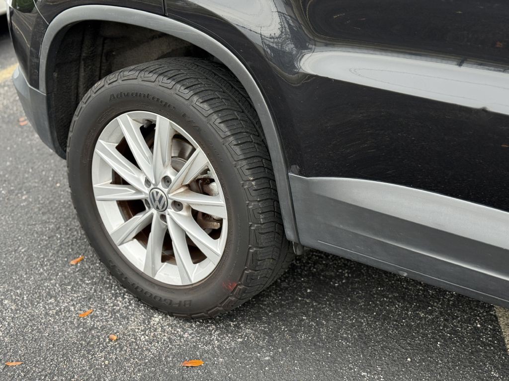 2017 Volkswagen Tiguan Image 16