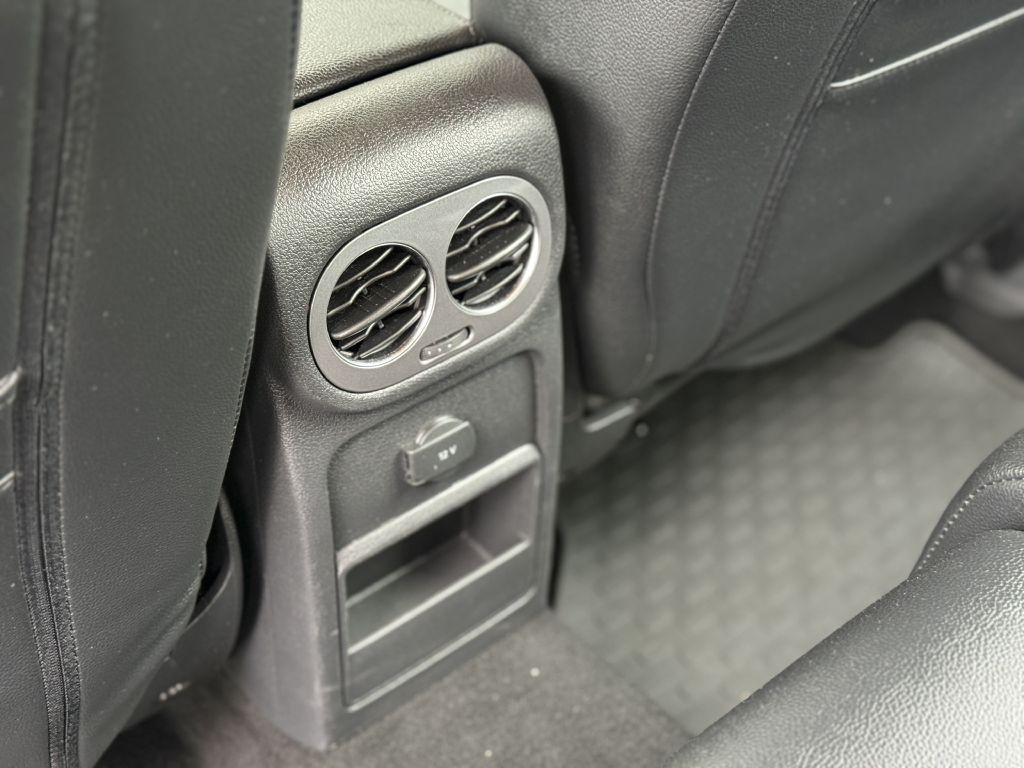 2017 Volkswagen Tiguan Image 23