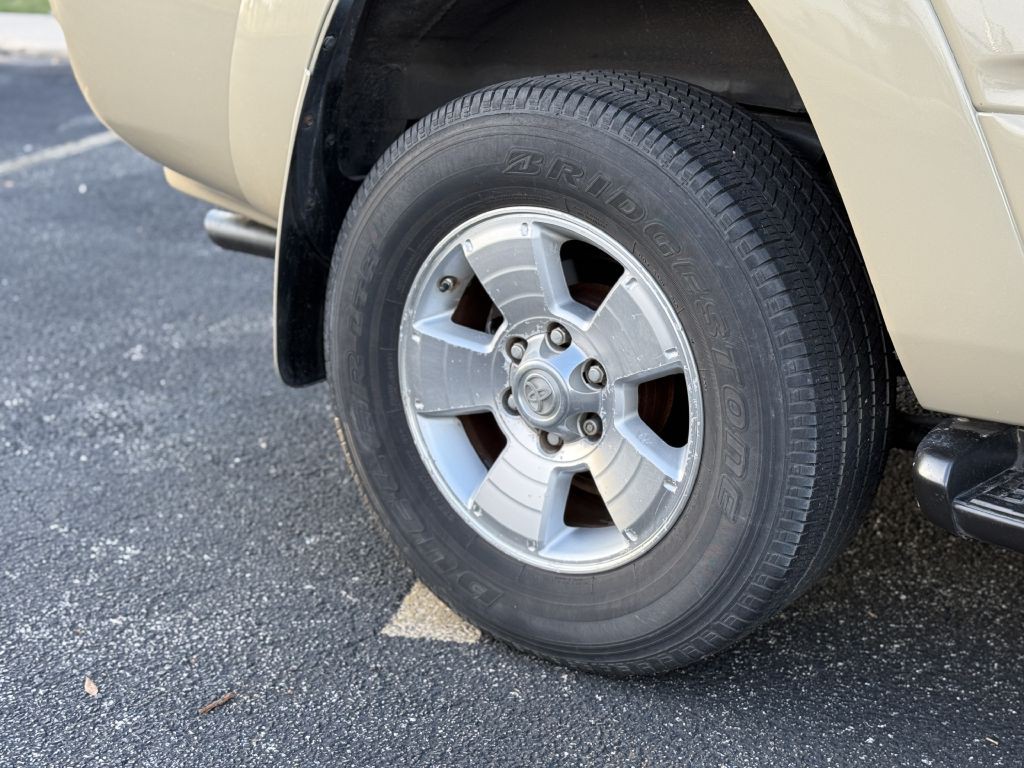 2005 Toyota 4Runner Image 9