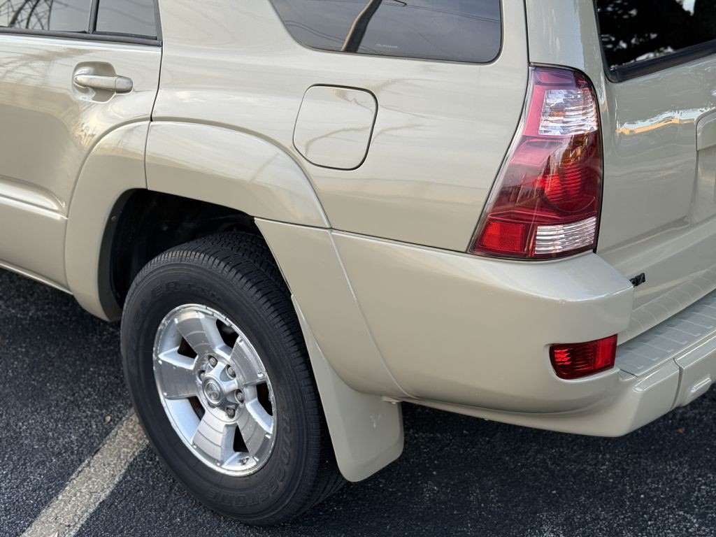 2005 Toyota 4Runner Image 13