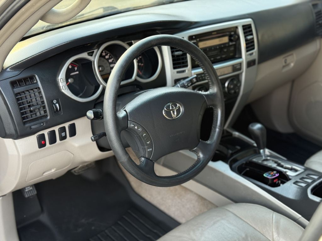 2005 Toyota 4Runner Image 20