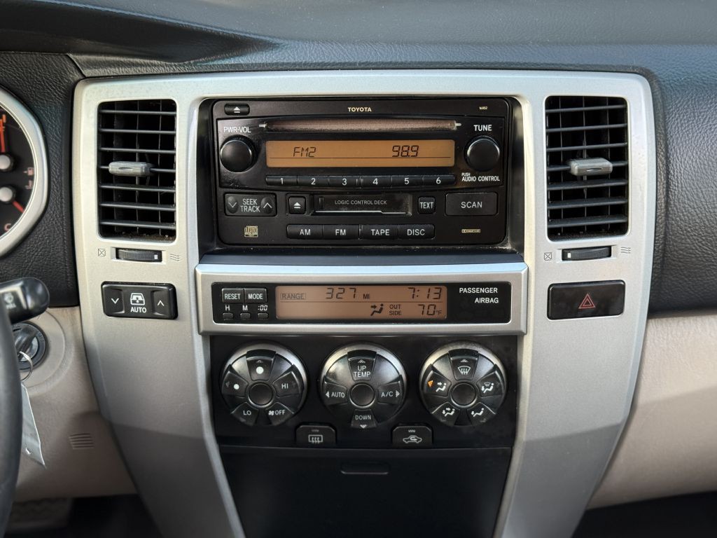2005 Toyota 4Runner Image 28