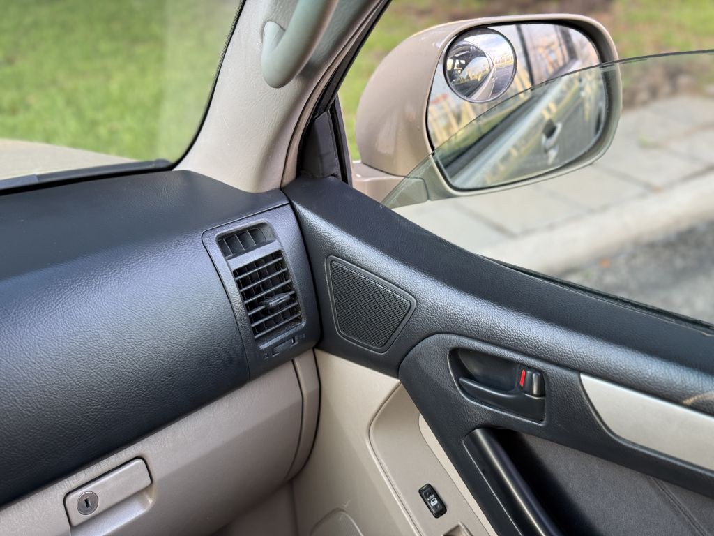 2005 Toyota 4Runner Image 29