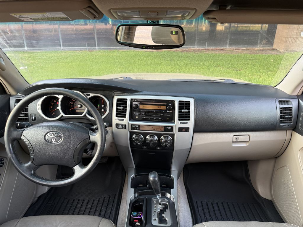 2005 Toyota 4Runner Image 30