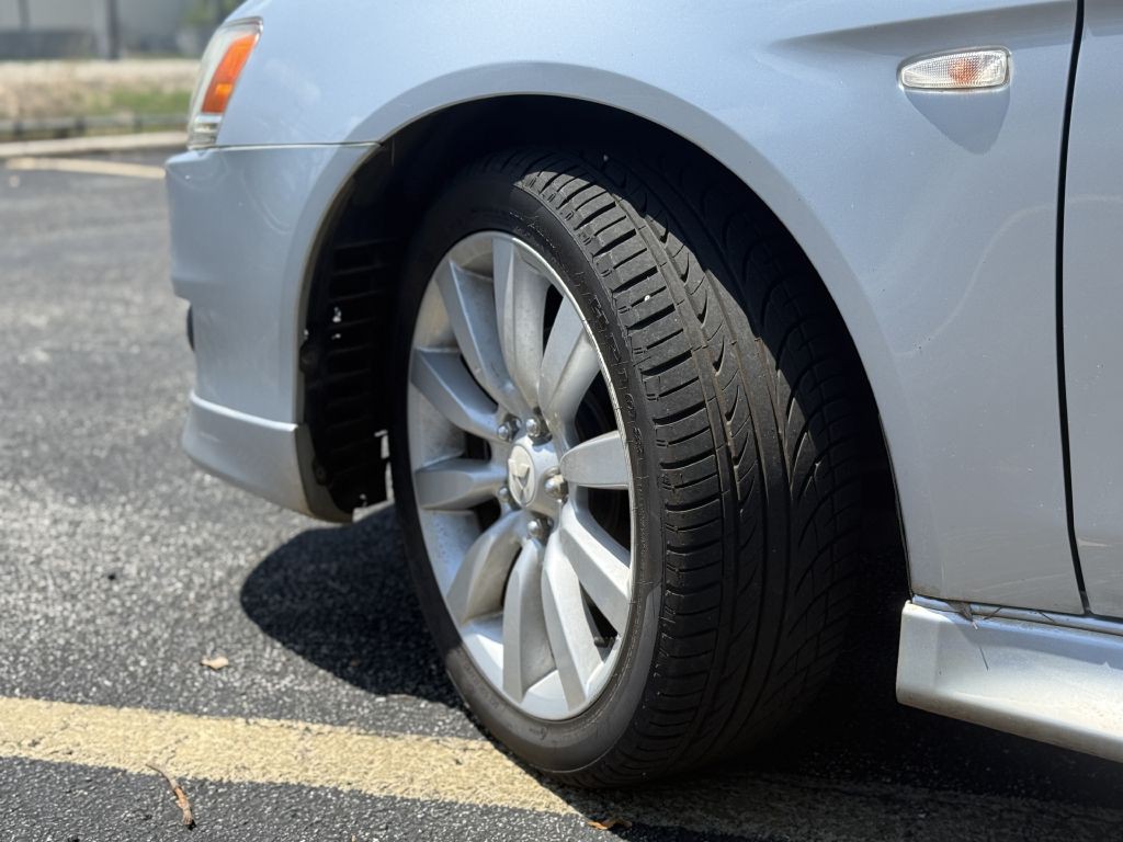 2011 Mitsubishi Lancer Image 7