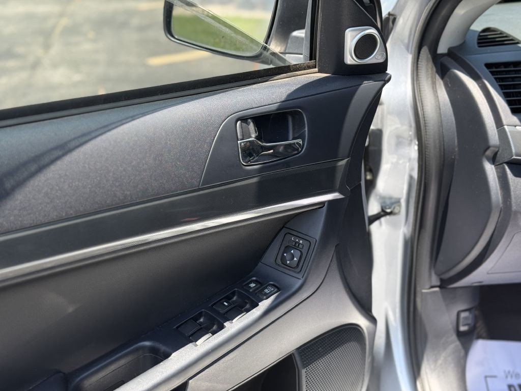 2011 Mitsubishi Lancer Image 10
