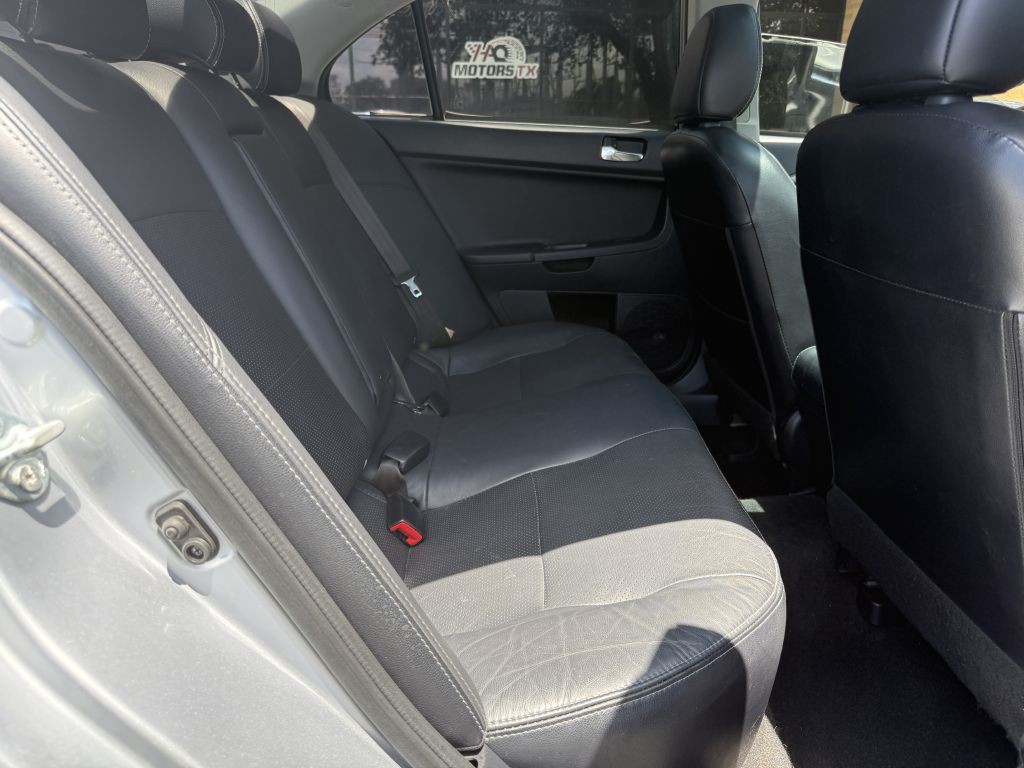 2011 Mitsubishi Lancer Image 11