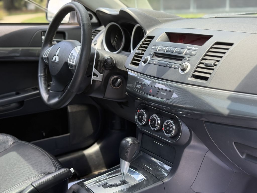 2011 Mitsubishi Lancer Image 22