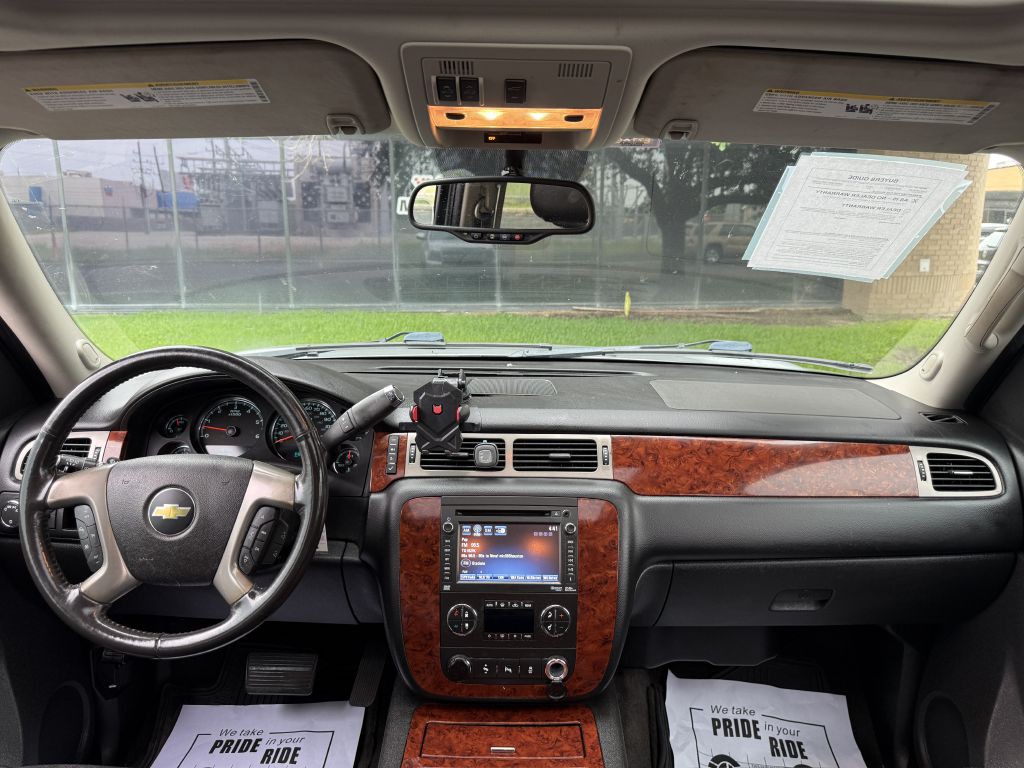 2013 Chevrolet Suburban Image 9