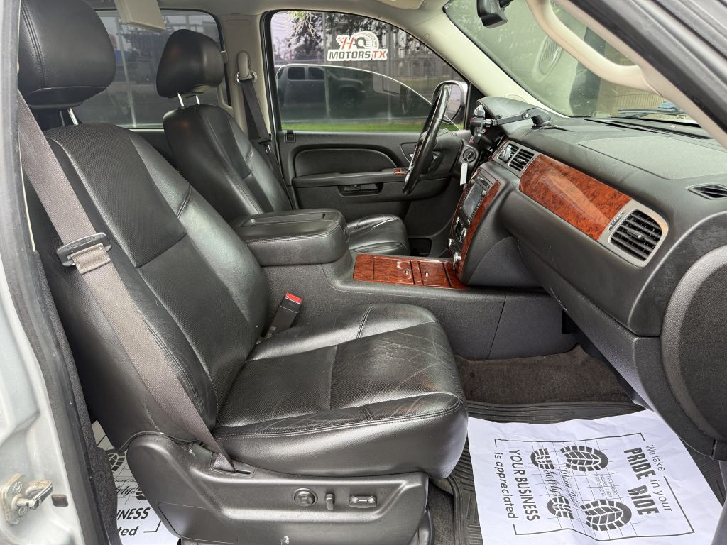 2013 Chevrolet Suburban Image 13