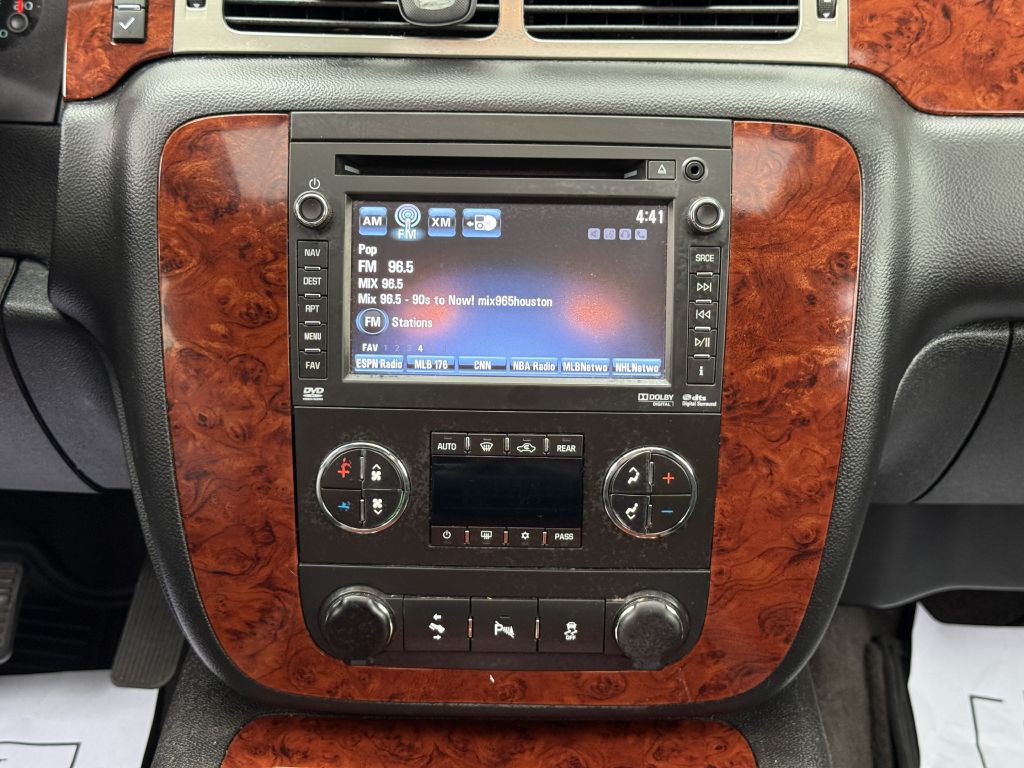 2013 Chevrolet Suburban Image 14