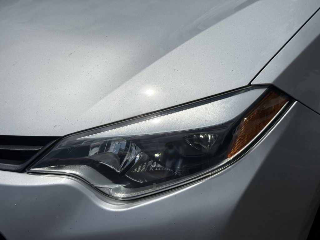 2016 Toyota Corolla Image 9