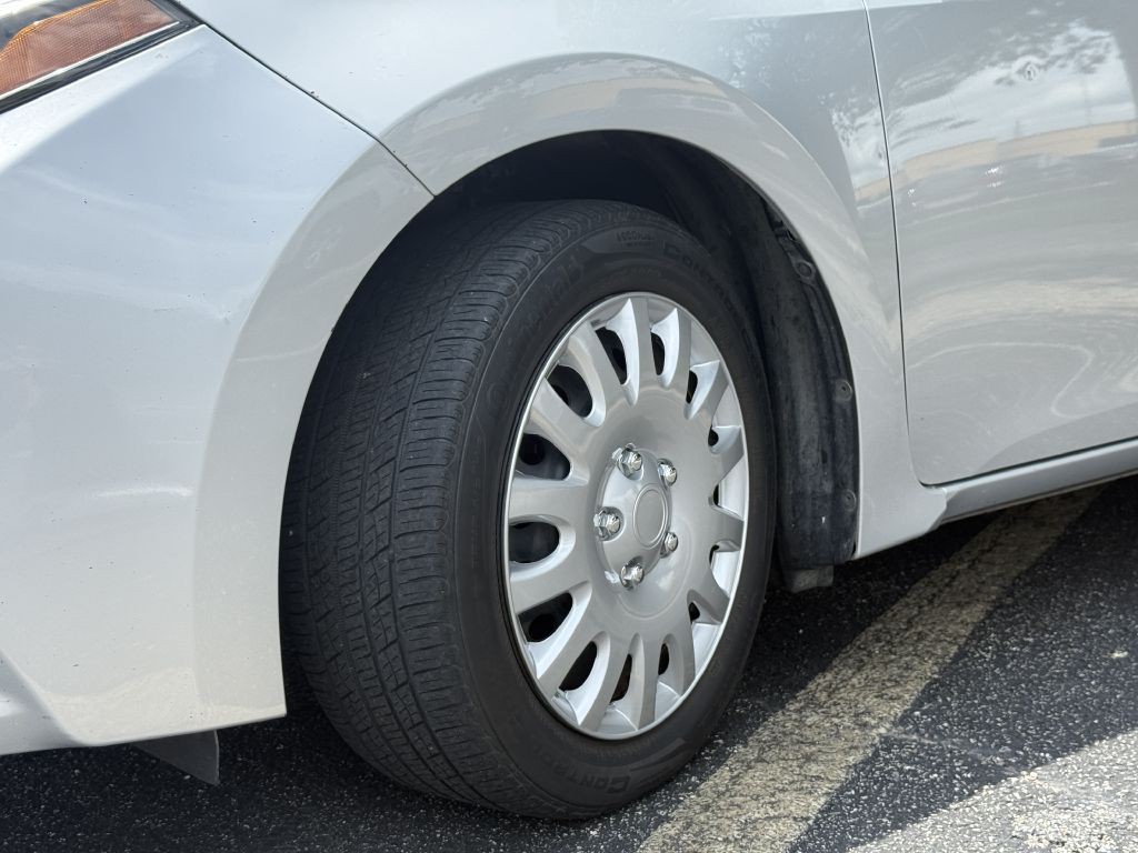 2016 Toyota Corolla Image 10