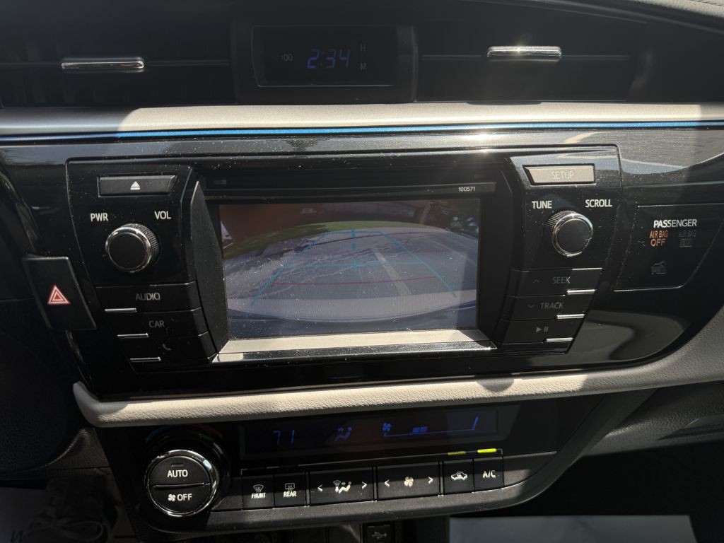 2016 Toyota Corolla Image 20