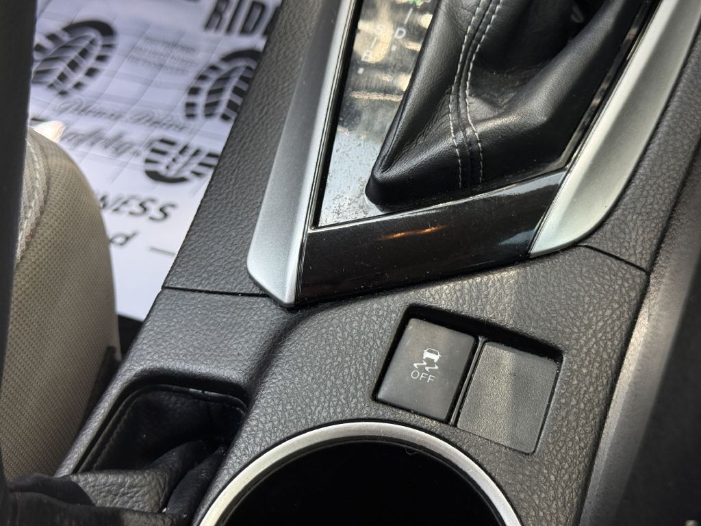 2016 Toyota Corolla Image 21