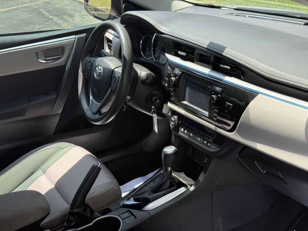 2016 Toyota Corolla Image 22