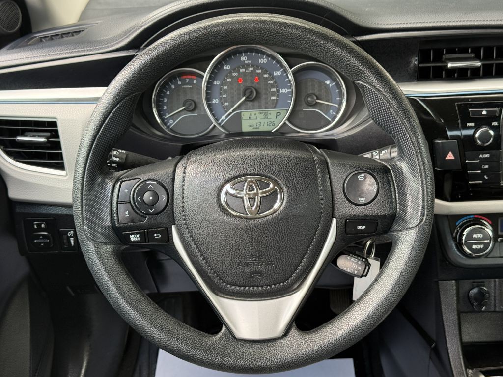 2016 Toyota Corolla Image 11