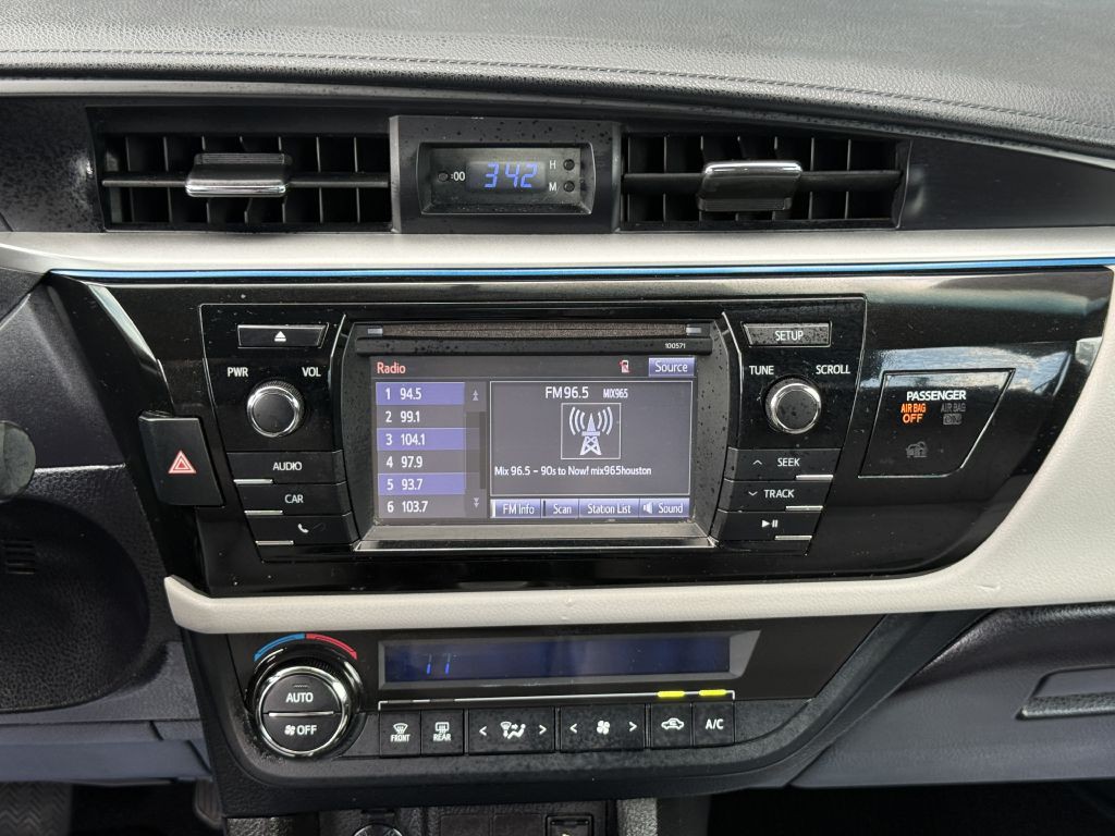 2016 Toyota Corolla Image 13