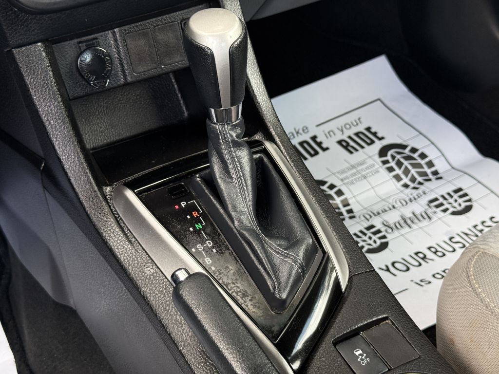 2016 Toyota Corolla Image 14