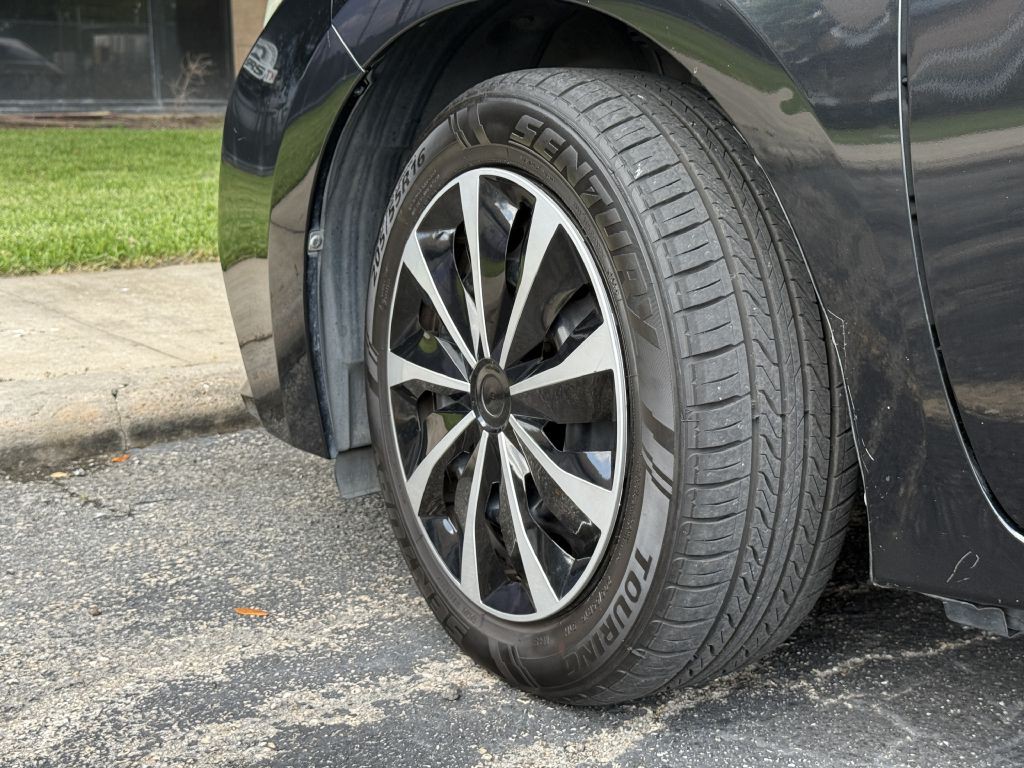 2016 Toyota Corolla Image 20