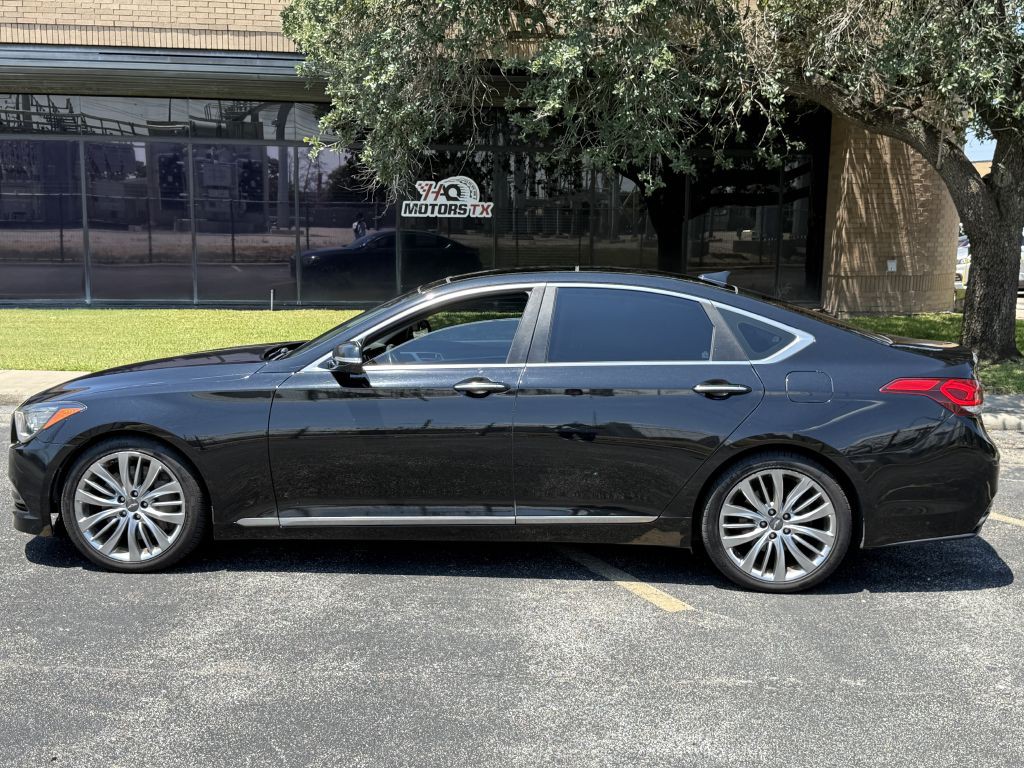 2015 Hyundai Genesis Image 4