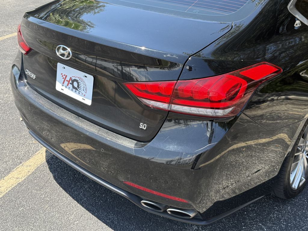2015 Hyundai Genesis Image 7