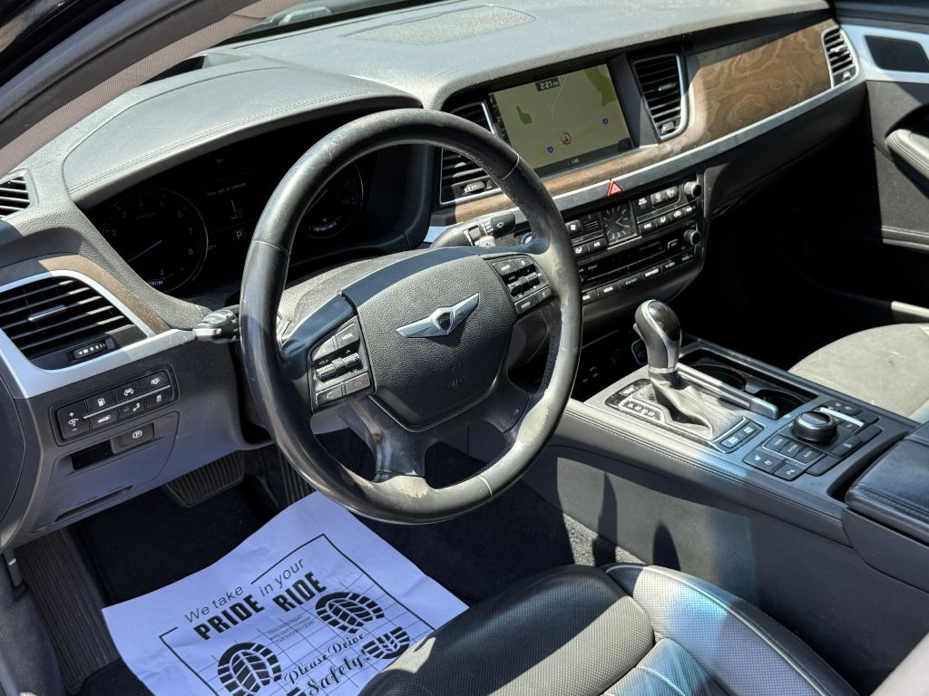 2015 Hyundai Genesis Image 15