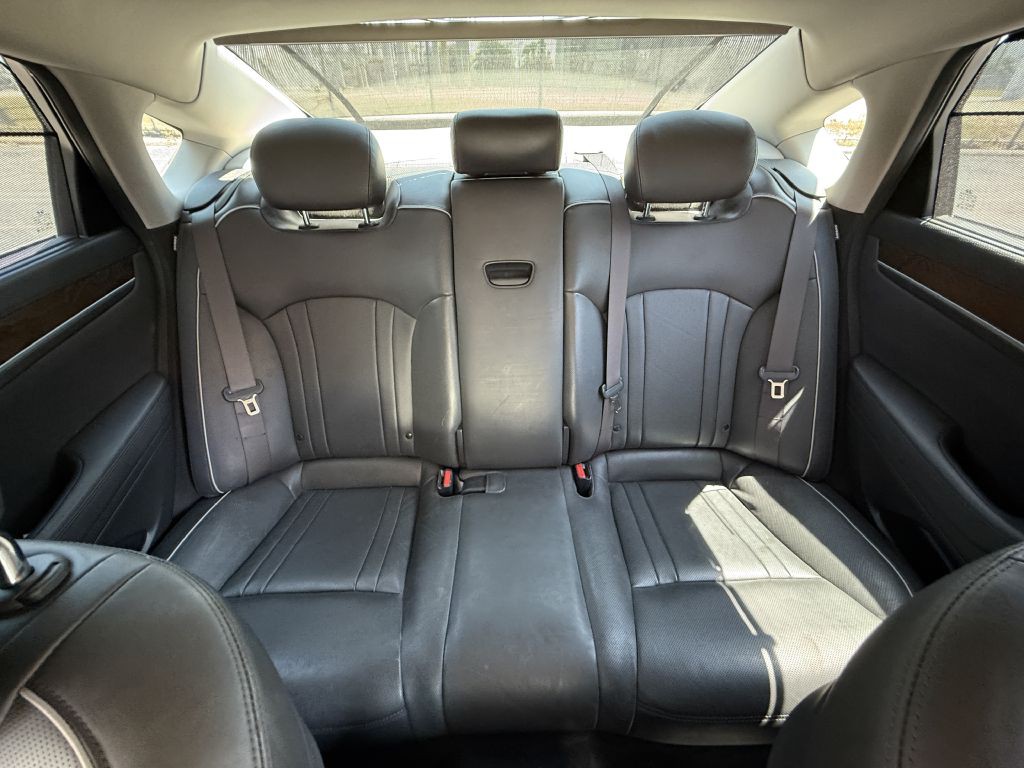 2015 Hyundai Genesis Image 22