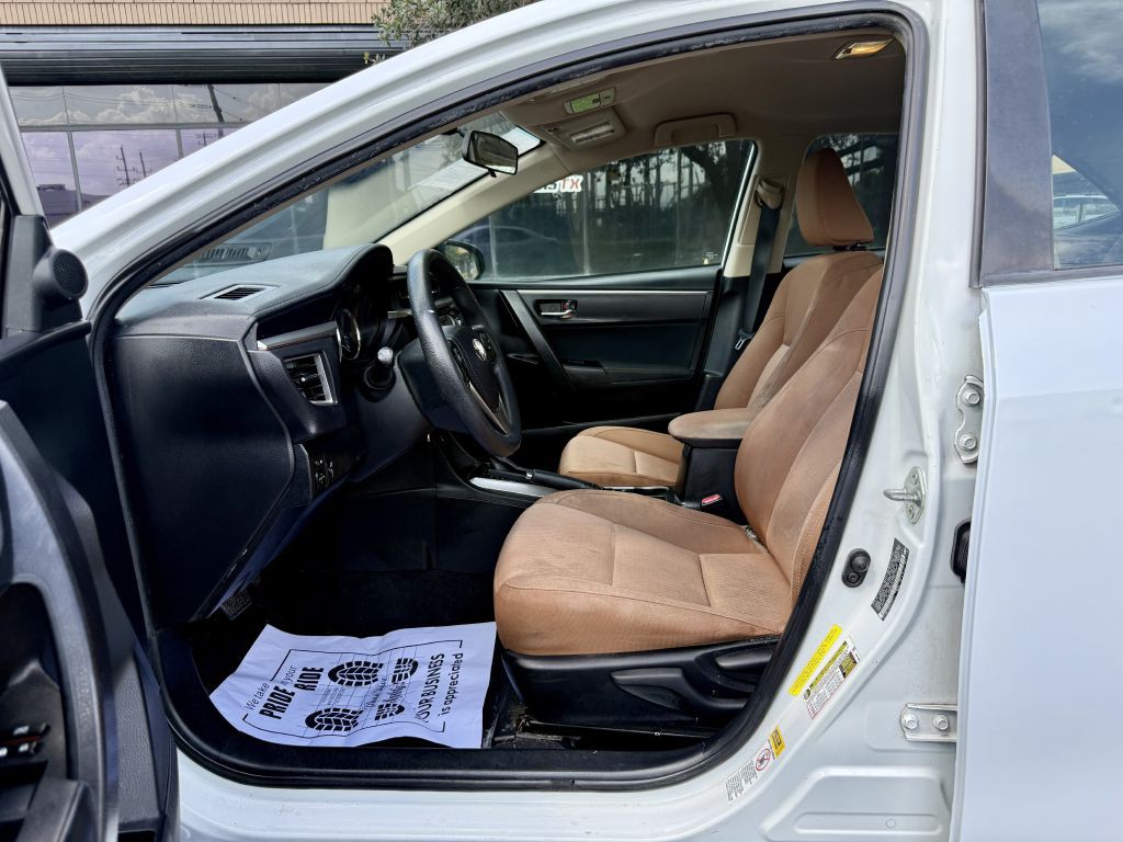 2015 Toyota Corolla Image 8