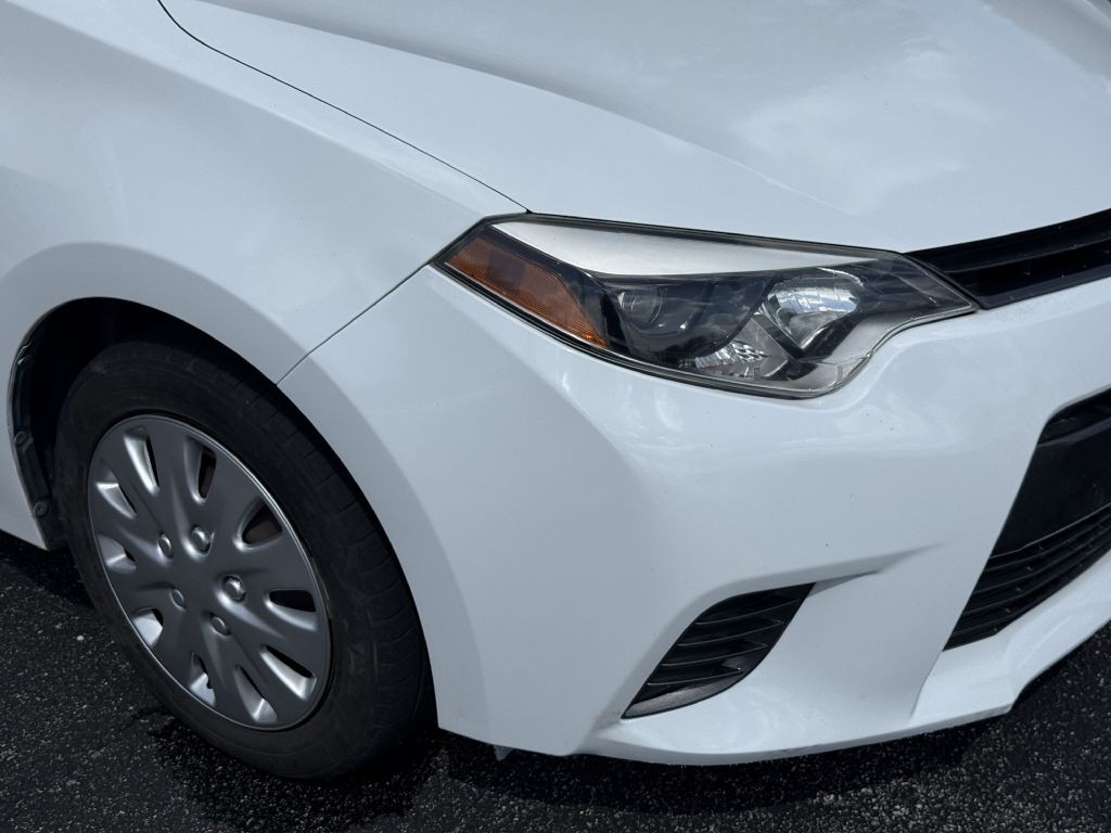 2015 Toyota Corolla Image 11