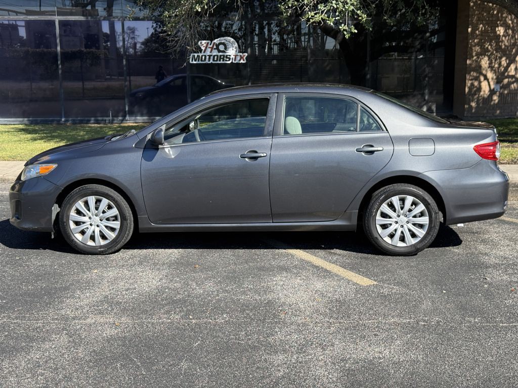 2013 Toyota Corolla Image 5