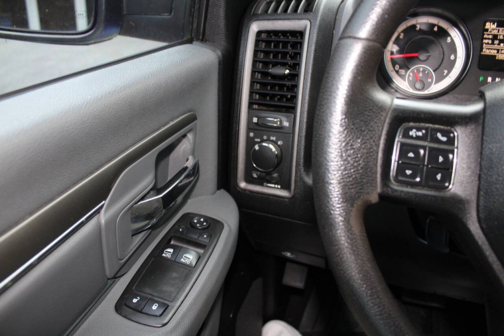 2013 RAM 1500 Image 15