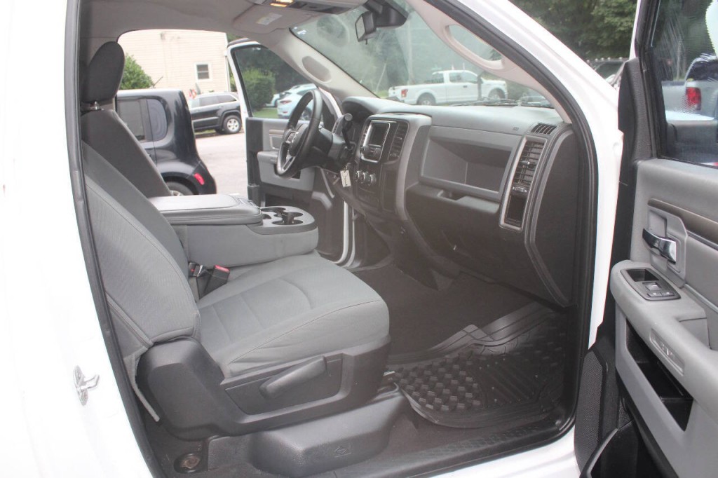2013 RAM 1500 Image 18