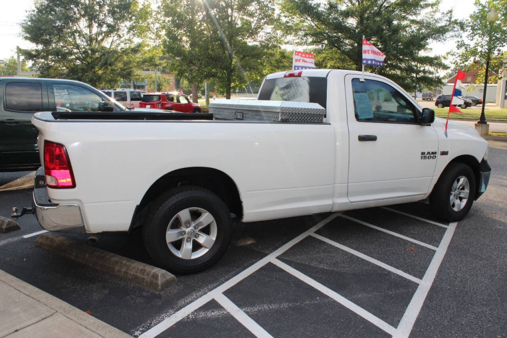 2013 RAM 1500 Image 3