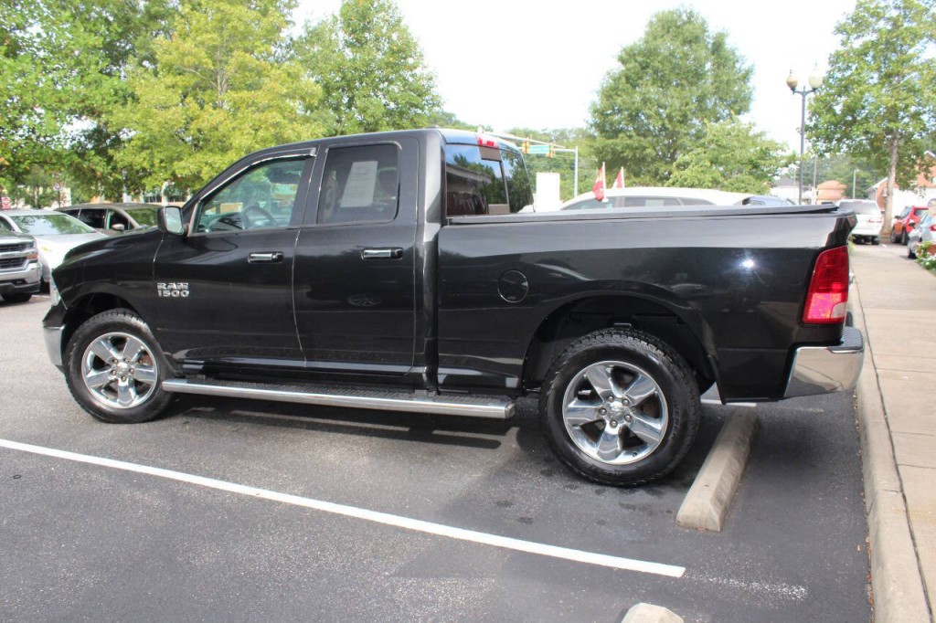 2016 RAM 1500 Image 3