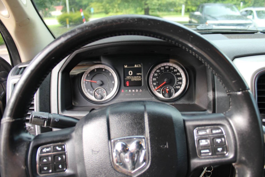 2016 RAM 1500 Image 12