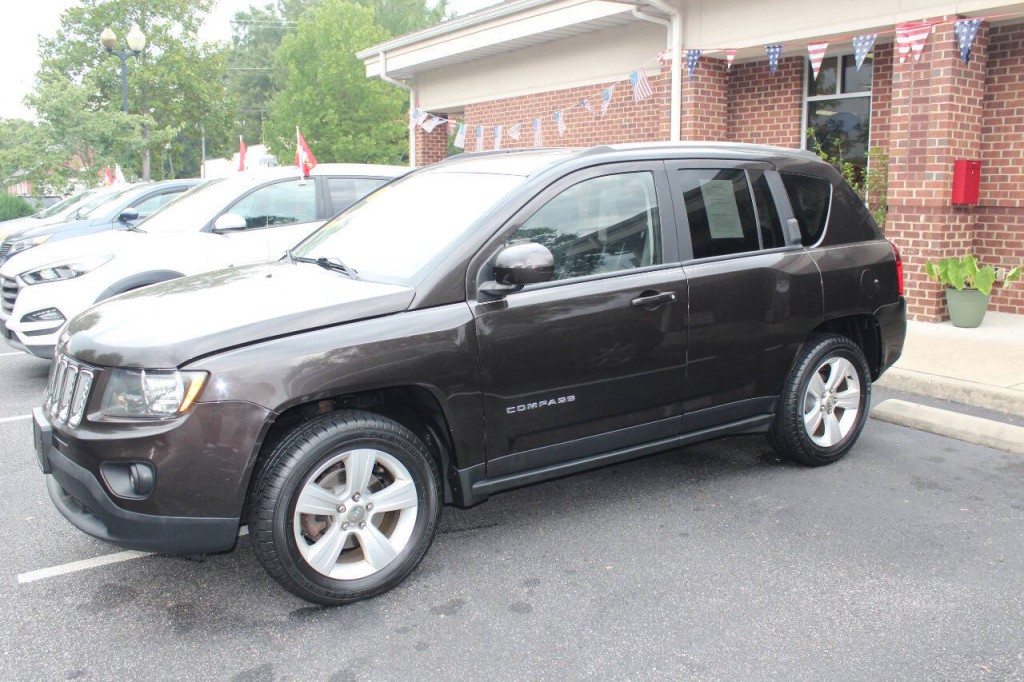 2014 Jeep Compass Image 2