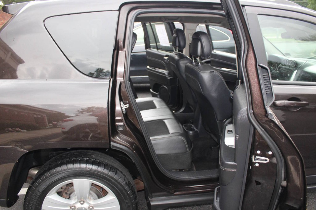 2014 Jeep Compass Image 10