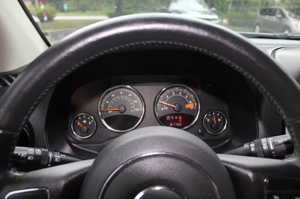 2014 Jeep Compass Image 12