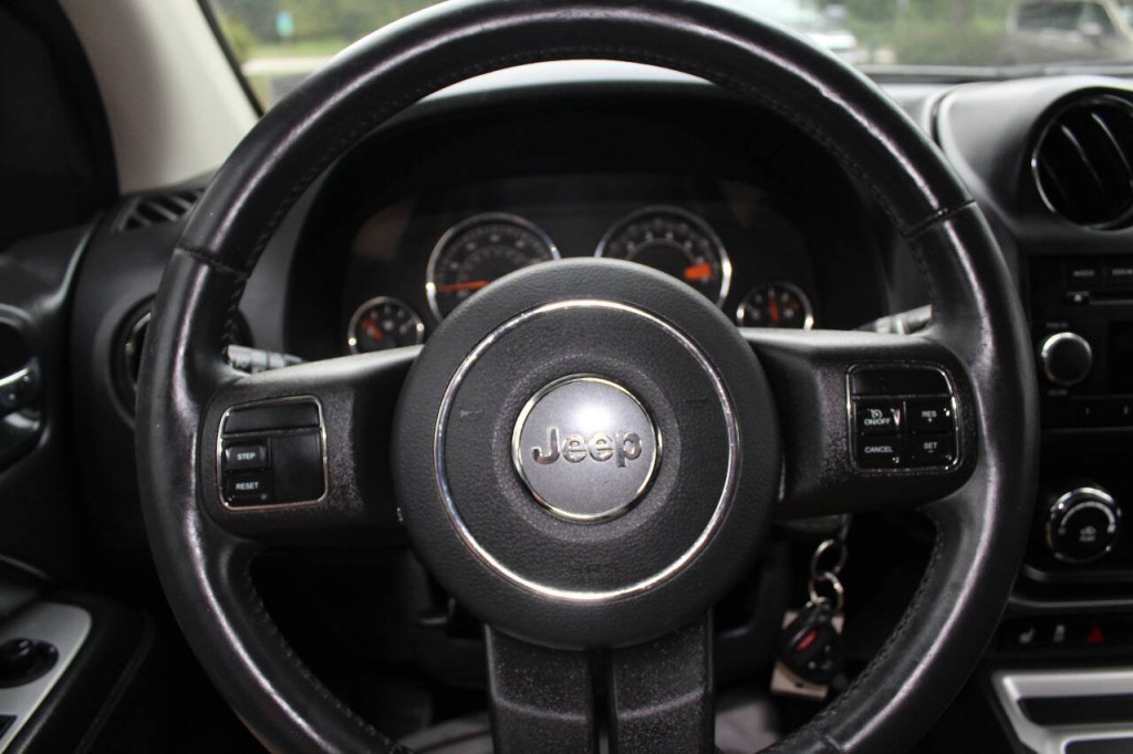 2014 Jeep Compass Image 13