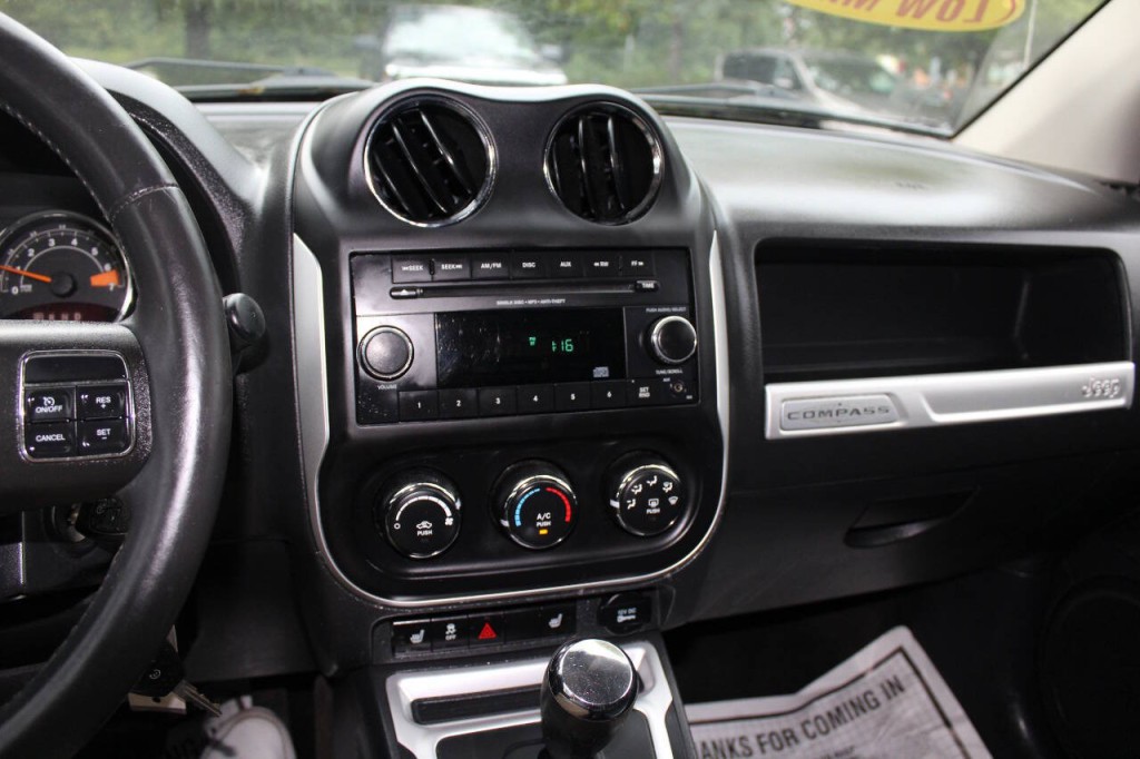 2014 Jeep Compass Image 14