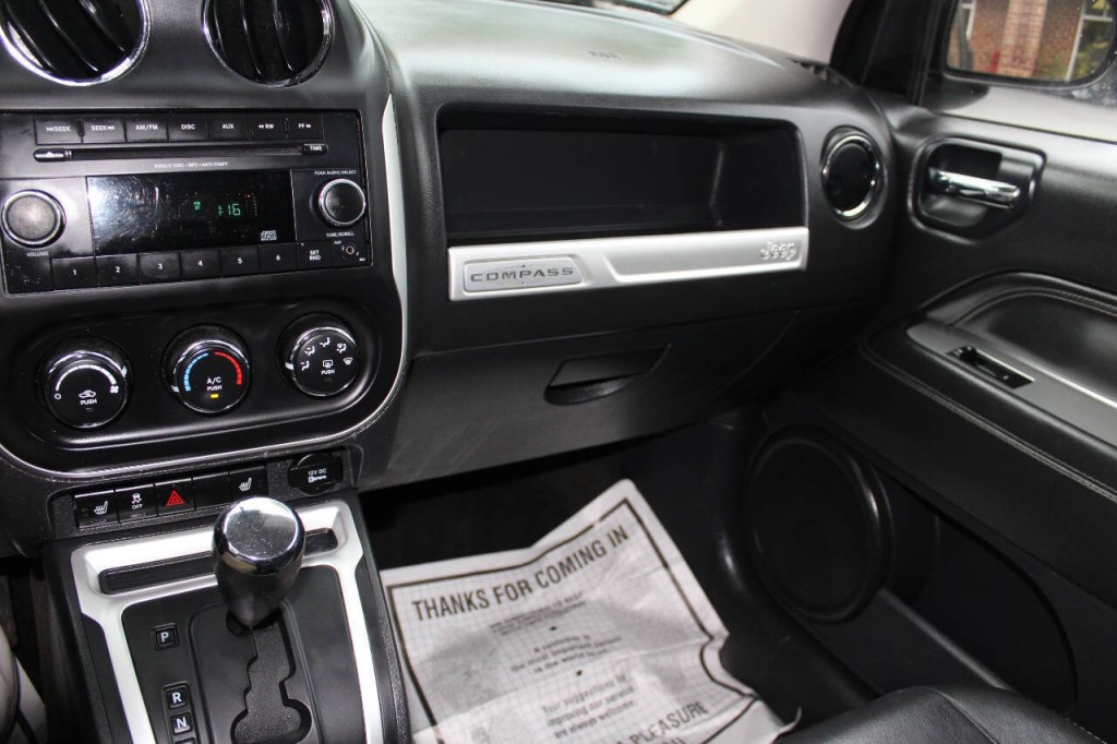 2014 Jeep Compass Image 16