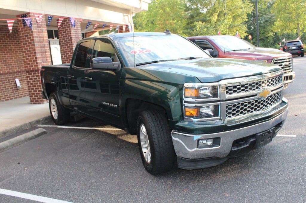 2015 Chevrolet Silverado 1500 Image 2