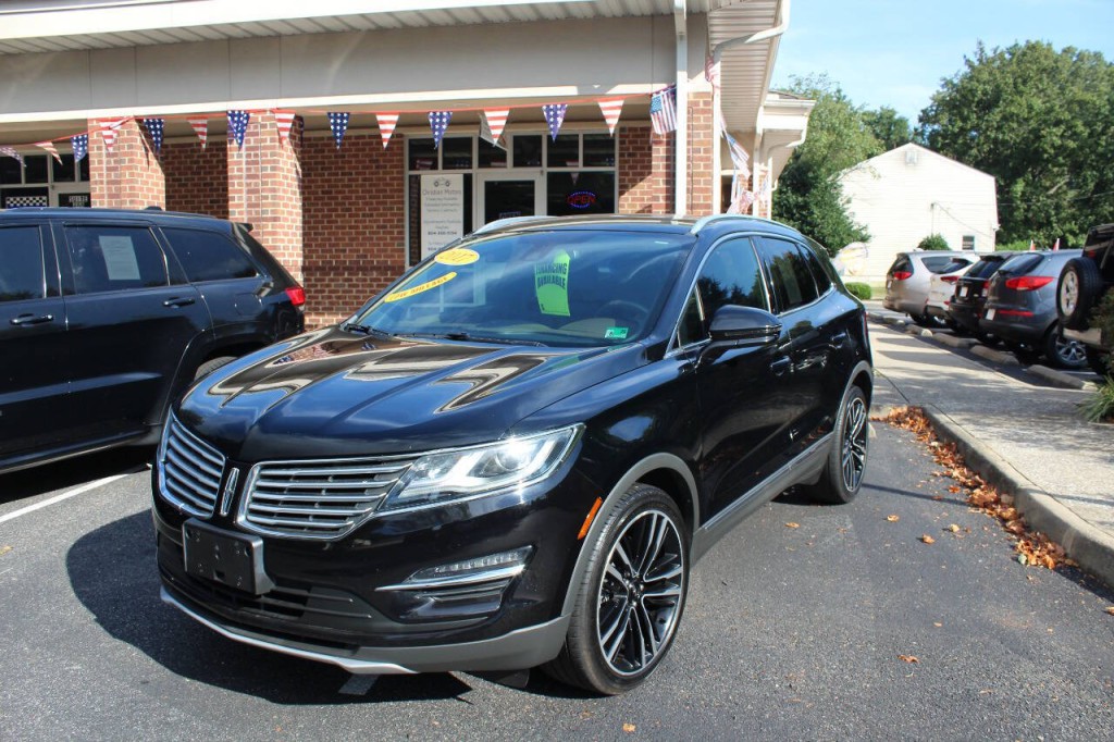 2017 Lincoln MKC Image 2