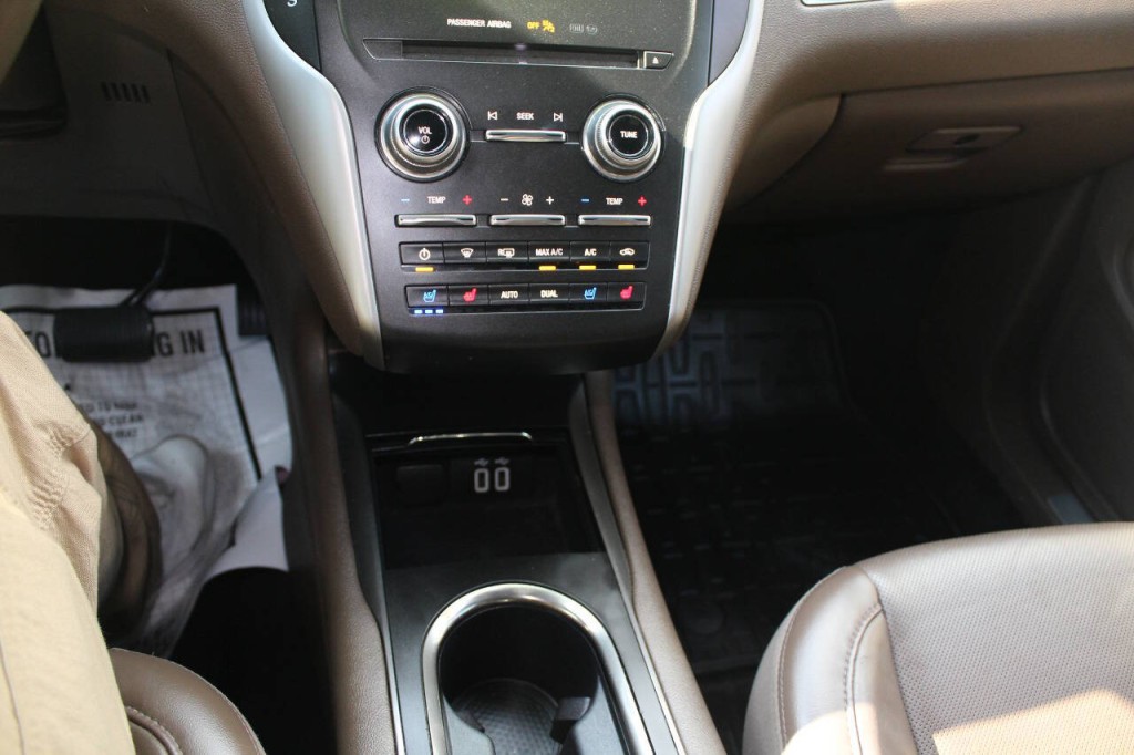 2017 Lincoln MKC Image 16