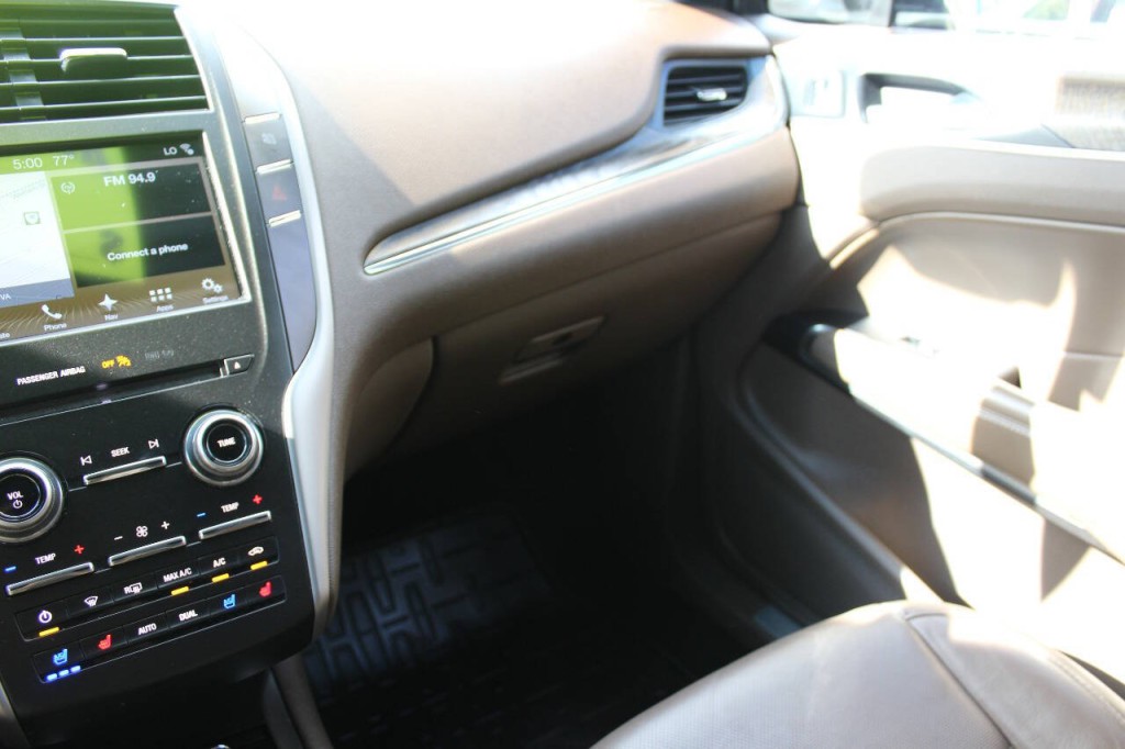 2017 Lincoln MKC Image 17